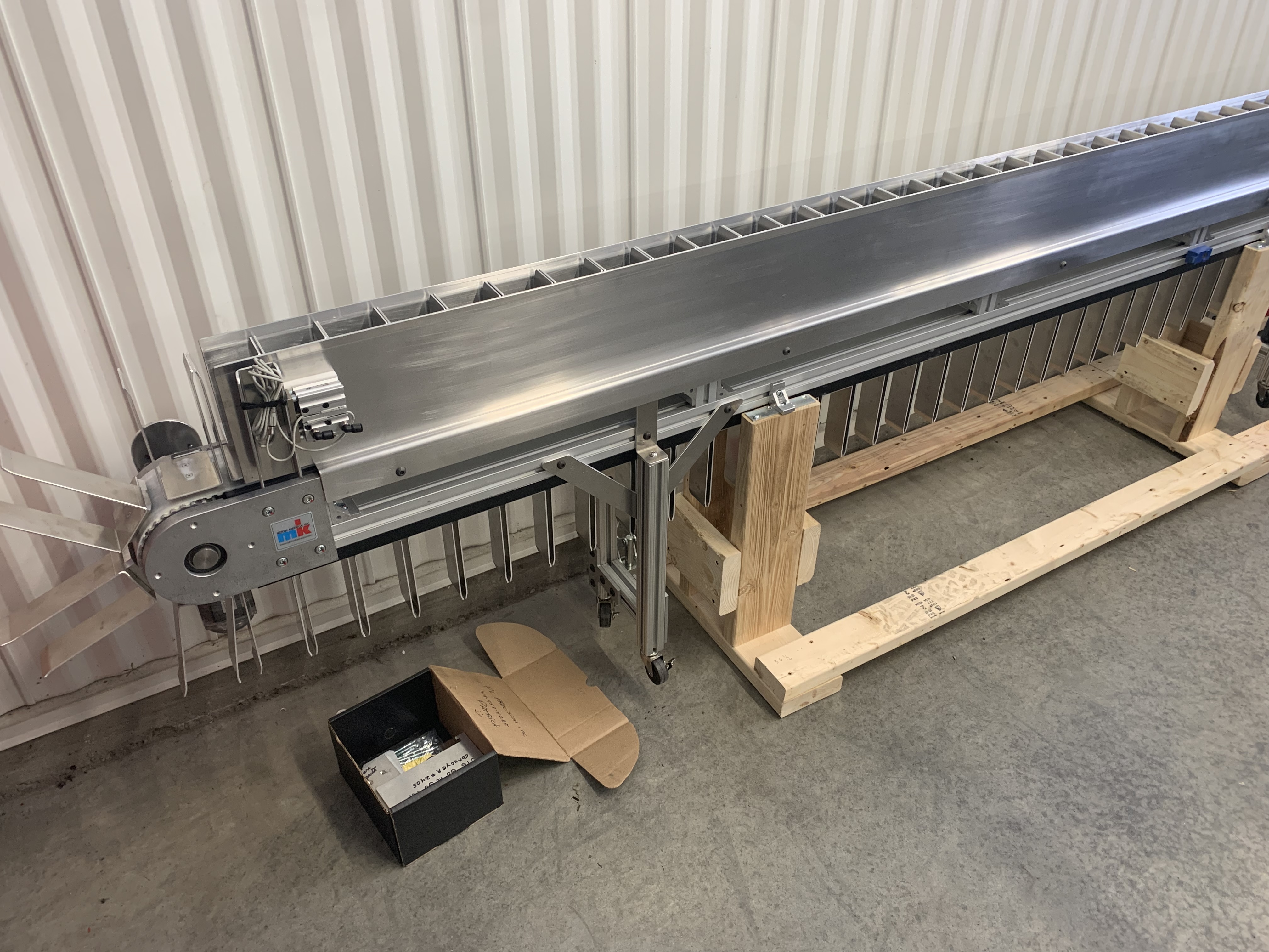 Convoyeurs automatisés et adaptés